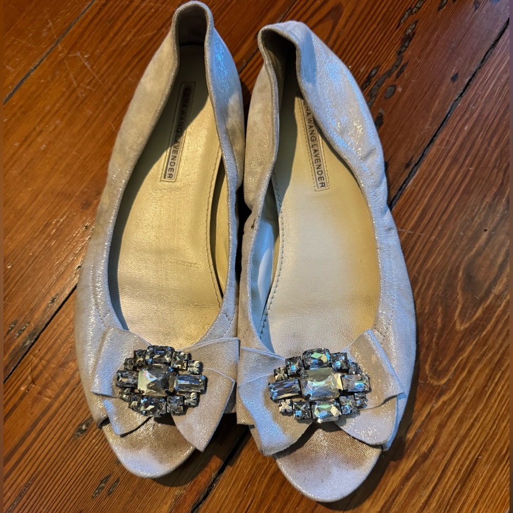 Vera Wang Lavender Flats, size 9 - Picture 2 of 3